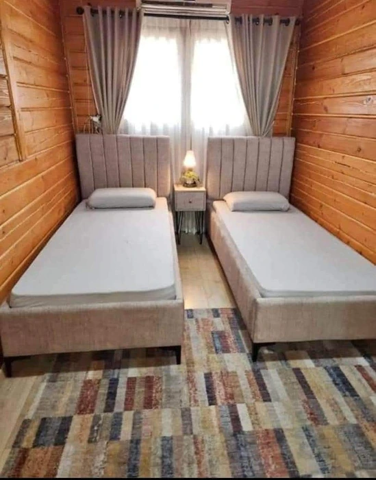 מיטה פסים לאורך יהודית